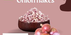 DEHYDRATED PINK ONION FLAKES