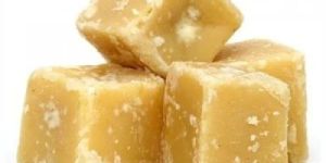 Fresh Sugarcane Jaggery