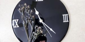 Resin Wall Clock with Natural Flowers