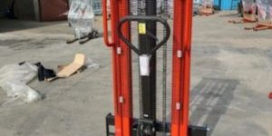 Hydraulic Pallet Stacker