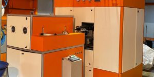 2400 BPH Automatic Pet Stretch Blow Moulding Machine