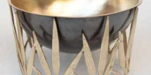 Metal Leaf Stand Bowl