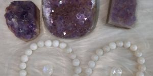 Crystal Clusters Moonstone