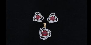 Ladies Modern Pendant Set