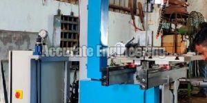 ACCUCUT 450 VERTICAL BANDSAW