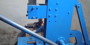 Cow Dung Log Machine