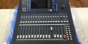 New Yamaha LS9-16 16-Input Digital Mixing Console