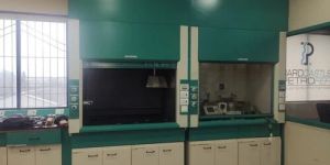 Low Bench Fume Hood