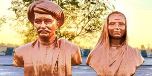 Mahatma Phule Fiber Statue