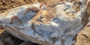 Super Semi Quartz Lump