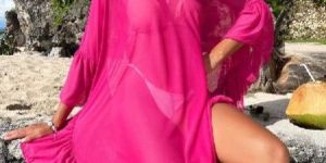 Amazing Women Beach Cover UPS