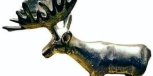Silver Aluminum Reindeer Statue