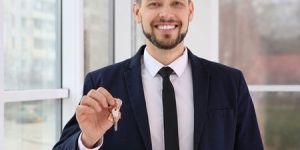 Real Estate Agent