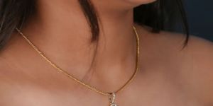 Gold Pendant Necklace