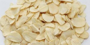 Dried Garlic Flakes