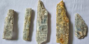 Rough Kynite- healing crystal