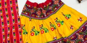 Girls Embroidered Navratri Chaniya Choli