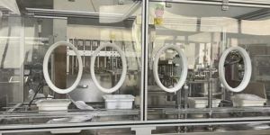 Robotic PFS Filling and Sealing Machine