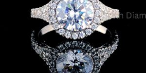 White Gold Ring with Round Brilliant Cut Diamond