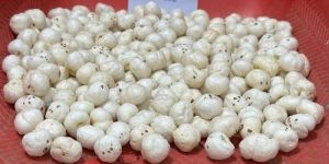 Raw Makhana
