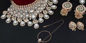 Dazzling Divinity Kundan Semi Bridal Jewellery Set