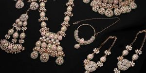Petal Perfection Kundan Gold Plated Wedding Look Necklace Set