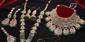 Regal Chandbali Kundan Pearl Wedding Dulhan Bridal Set