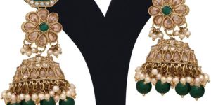 Square Floral Elegance Jhumki Earring & Maangtikka Set