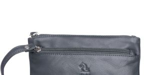 Kara Women Olive Leather Purse