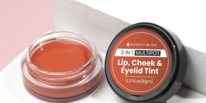 Bounty Bliss Lip, Cheek and Eyelid Tint ( Deep Peach Pink)