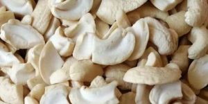 Broken Cashew Nuts