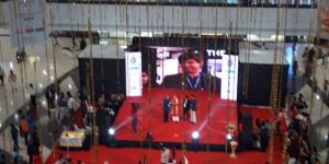 Mall Decoration Service