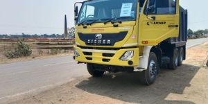 Tata Hyva 10 Wheeler Tipper Truck Rental Service