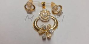 Ladies Designer Gold Pendant Set