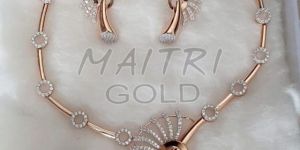 Ladies Rose Gold Necklace