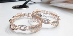 Ladies Fashion Gold Bangles