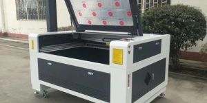 Sticker Cutting Machine