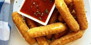 Frozen Mozzarella Cheese Sticks