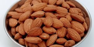 Organic Almond Nuts