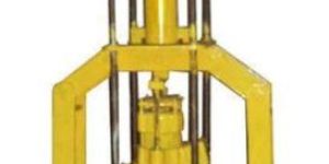 Thruster Operated Rail Clamp