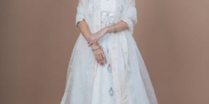 Ladies White Party Wear Lehenga Choli