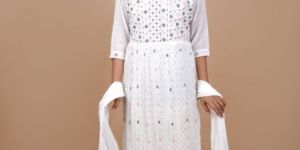 Ladies White Printed Cotton Gown