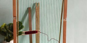 WOODEN WEAVING LOOM
