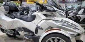 can-am spyder rt