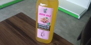 Wood Pressed Groundnut Oil