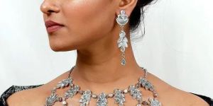 Ladies Party Wear Artificial Necklace Set