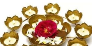 Metal Rangoli Diya Urli
