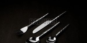 1046 Stainless Steel Dining Ribbed Model Cutlery Set of 4 Pcs