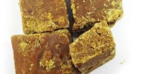Natural Elaichi Jaggery Cubes