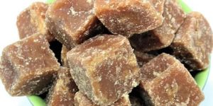Natural Saunf Jaggery Cubes